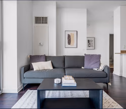 S Clark Street Serviced Apartment