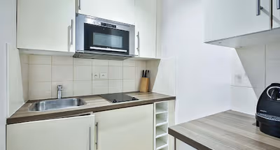 Premium furnished Apartment rental in Paris, Champs Elysées - Studio - 31 sqm