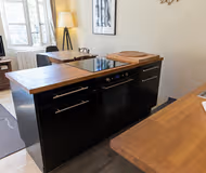 Rue de Rivoli Serviced Apartment
