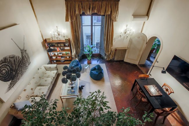 ARTFULLY DECORATED ABODE IN THE HISTORICAL CENTER