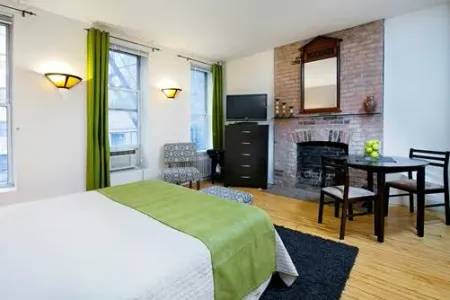 Studio apartment at East 59th Street