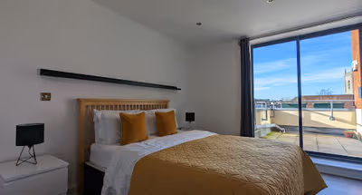 Bankside, Corporation Street