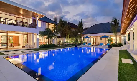 A Quiet Luxury Villa In Petitenget