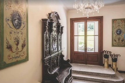 Magnificient Villa located right on the shores of Lake Como