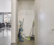 West Wilson Ave Serviced Apartment