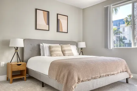 Westlawn Ave Serviced  Apartment
