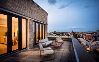 Nollendorfpl Family Living Apartment with Terrace