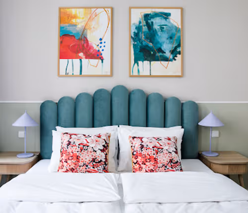 Flow Rooms & Apartments