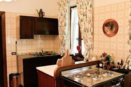SOLUTION TO YOUR ITALIAN GETAWAY - PRETTY HAMLET WITH ASTONISHING VIEWS OF COMO
