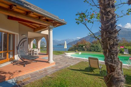 Beautiful, Spacious Modern villa with fantastic panoramic Lake Views