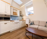 Tooley Street Apartment