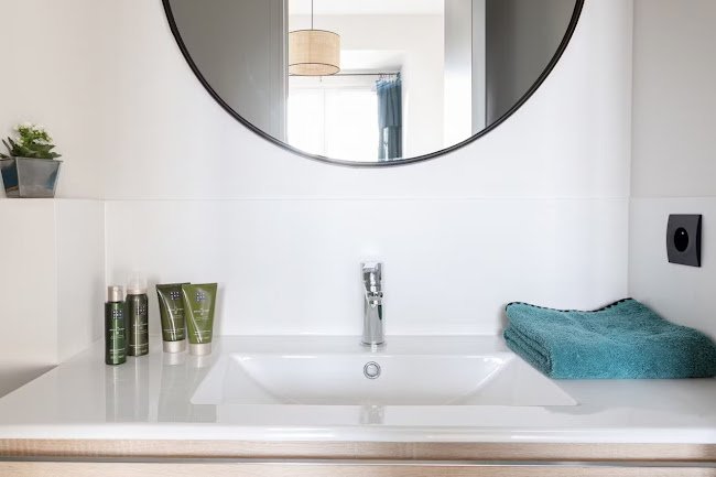 OPERA JEWEL -COMMANDING VIEWS PERCHED IN PARISIAN HEIGHTS