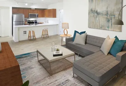10th Street Serviced Apartment
