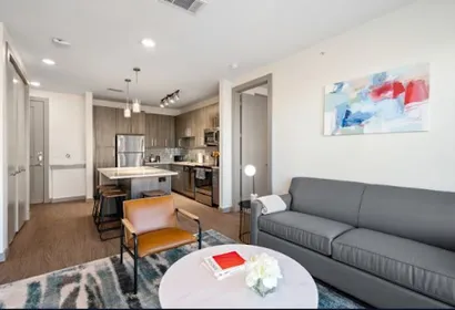 S Center St Serviced Apartment