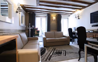 Rue Malar 7eme- a luxury home with a beautiful French décor next to Seine