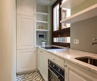 Piazza di Santo Stefano Serviced Apartment