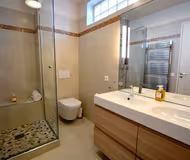 Rue de la serviced apartment