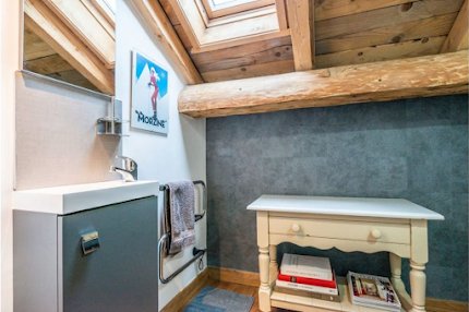 TRADITIONAL LUXURY ALPINE CHALET IN MORZINE