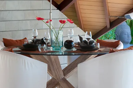 Super Stylish Villa Near Jalan Laksmana