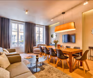 MADELEINE ESCAPE IN HEART OF TEMPLE OF FASHION!