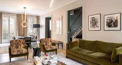 300M2 VILLA CHAMPS ELYSEES WITH PRIVATE TERRACE