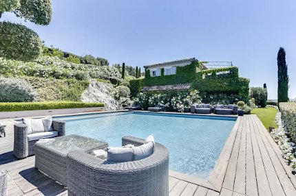 A 600m2 TIMELESS 11 BEDROOM LUXURY HOME IN GRIMAUD
