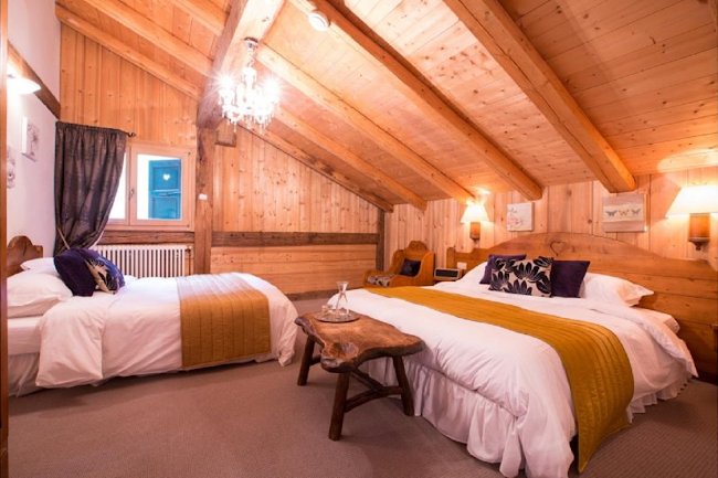 Ski Lovers Paradise on the Slopes of Mozine