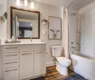 University Blvd Street Serviced Apartment