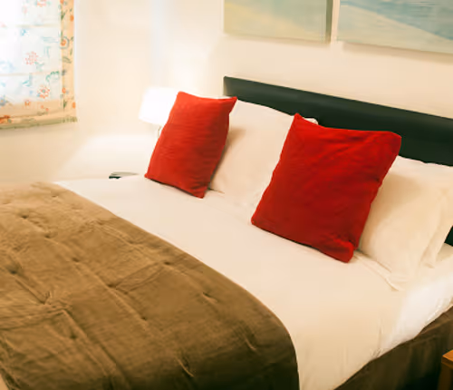 1 bedroom apartment at Wraysbury Hall Apartments