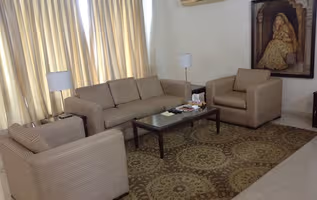 Gurgaon DLF Pinnacle Apartments in Sector 43