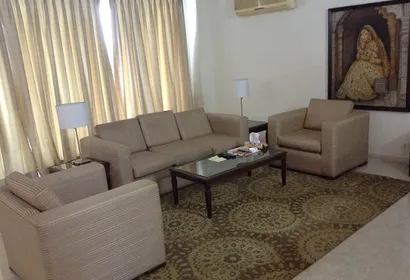 Gurgaon DLF Pinnacle Apartments in Sector 43