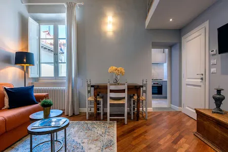 STUNNING 2 BED HOUSE AT FLORENCE HISTORIC CENTER
