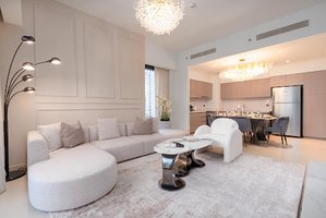Chic Two Bedroom In Act One Act Two Tower