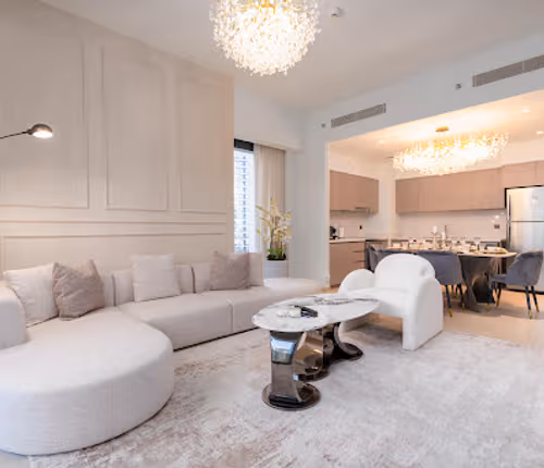 Chic Two Bedroom In Act One Act Two Tower