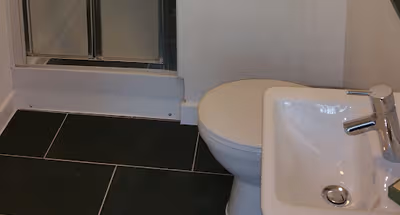 2 Bedroom 2 Bathroom Hub Apartment - Central MK - Free Parking, Fast Wifi and Smart TV