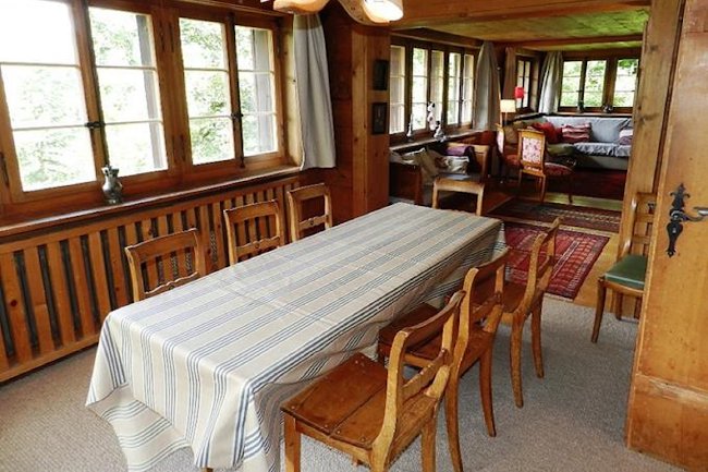 A Traditional Alpine 240 sqm Chalet in Central Gstaad