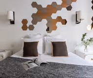 A BIT OF GLAMOUR NEXT TO SAINT PHILIPPE DU ROULE