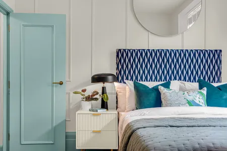 Double bed bedroom at Kensington Residences by MySquare