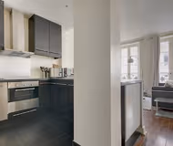 AMID PLACE DE LA MADELEINE AND CHAMPS ELYSEES