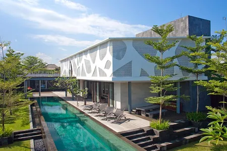 A Stylish and Sublime Issi Villa