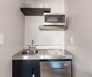 Derne Street Apartment