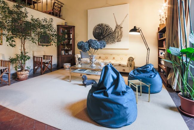 ARTFULLY DECORATED ABODE IN THE HISTORICAL CENTER