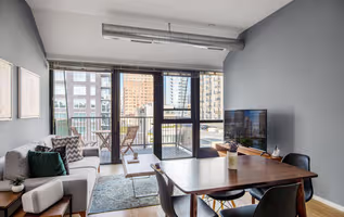 West Scott Street #605 Apartment, Oldtown