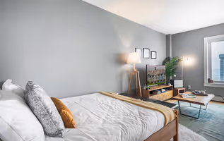 Pine Street Apartment