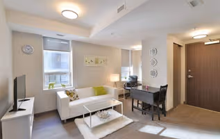 Lisgar St Apartment