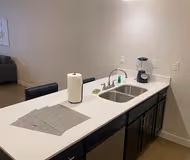 Highland Dr. Street Serviced Apartment