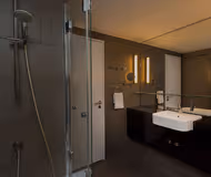 Spandauer Brucke Family Apartment