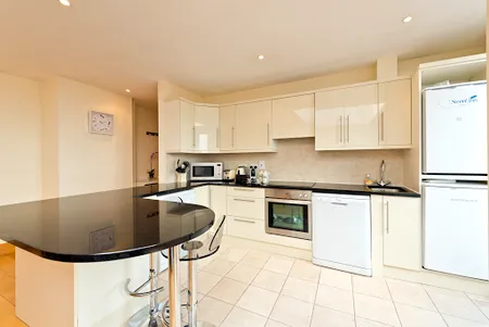 Full kitchen at Ringsend Road
