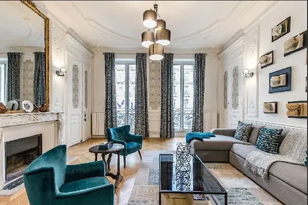 MADELEINE!200M2 SHIMMERING JEWEL-TRULY A TREAT FOR THE SENSES!