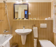 Escala Hotel & Suites III